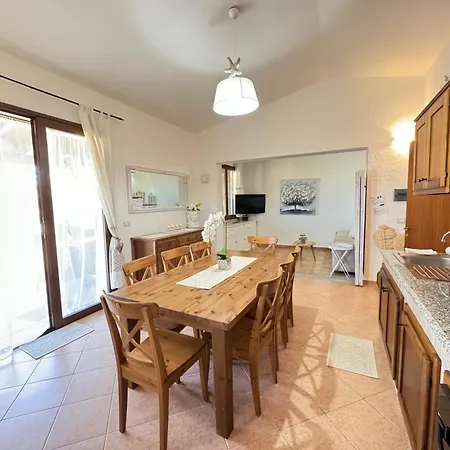 Con Piscina E Vista Mare Esclusiva Per Coppie E Famiglie, Relax E Tranquillità Tertenìa
